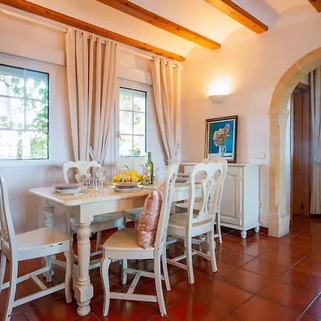 Villa Nuevo: Con Vistas Al Mar En De Lujo Javea