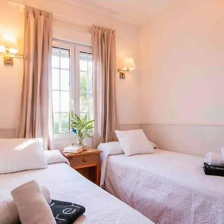 Villa Nuevo: Con Vistas Al Mar En De Lujo Javea