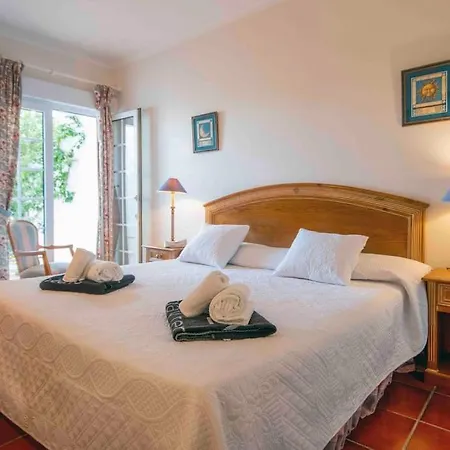Villa Nuevo: Con Vistas Al Mar En De Lujo *